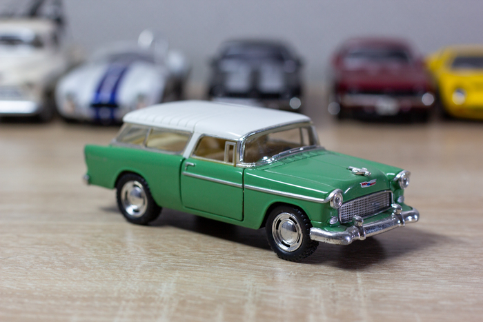 Chevy Nomad 1955 1/40 (Kinsmart)