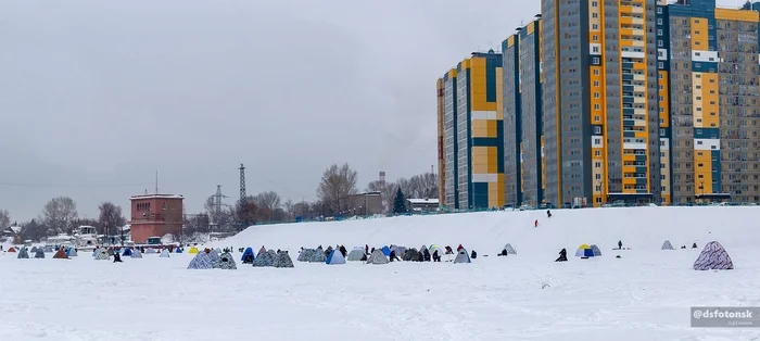 Сезон твёрдой воды сибирских рыболовов - Моё, Рыбалка, Зимняя рыбалка, Новосибирск, Затон, Россия, Хобби