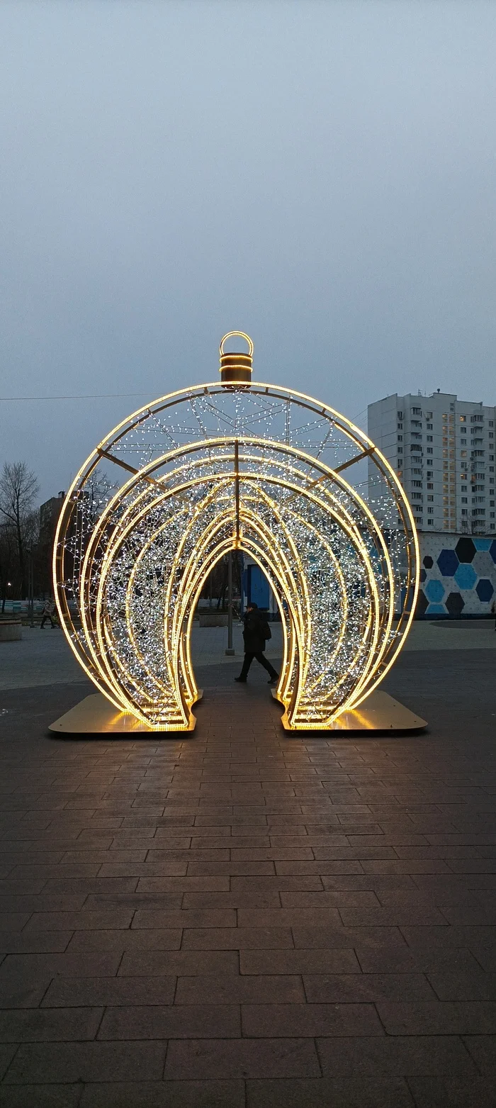 Предсказание светлого будущего - Моё, Новый Год, Намек, Длиннопост, Новогоднее оформление, Уличная фотография