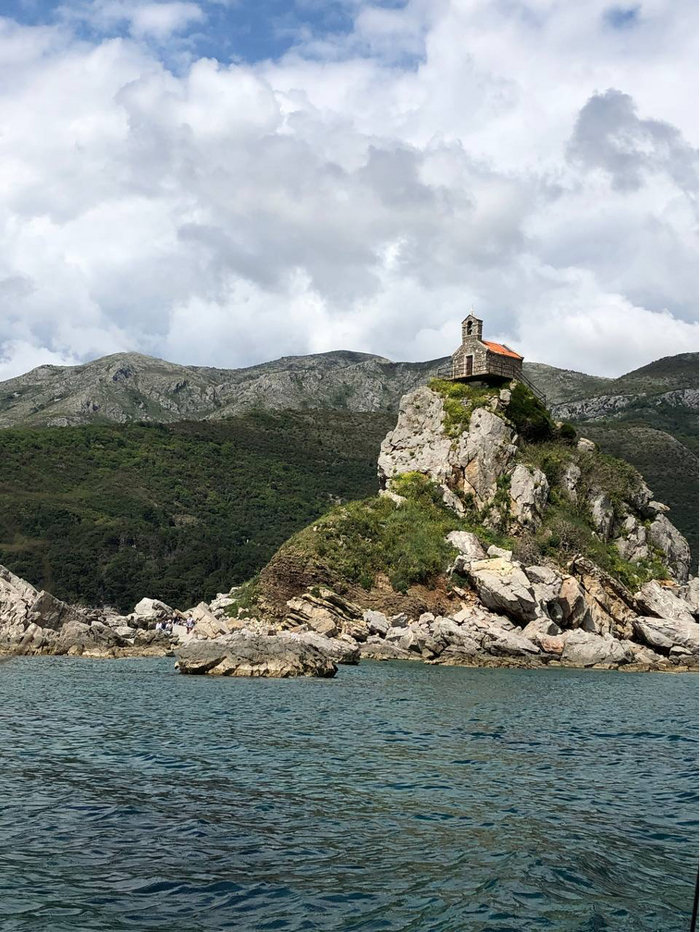 Црква Свете Неħеље