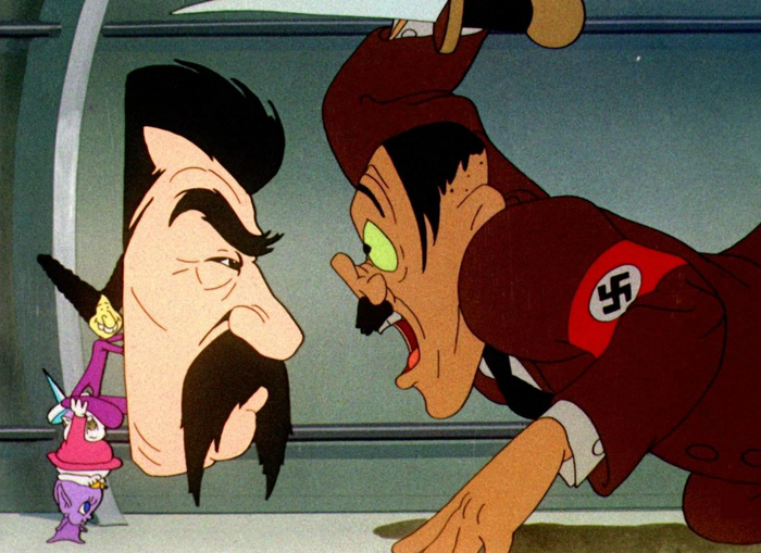 а ещё гремлины напугали Гитлера маской Сталина