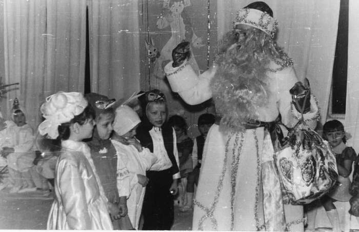 - Дети, расскажите стишок!