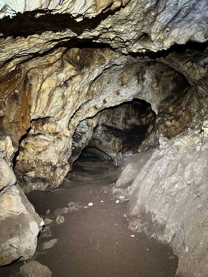 Один из гротов пещеры