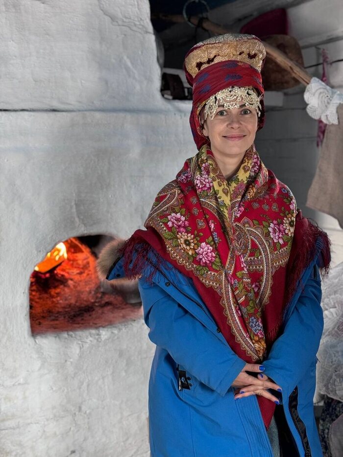 Маша в образе Семейской девушки