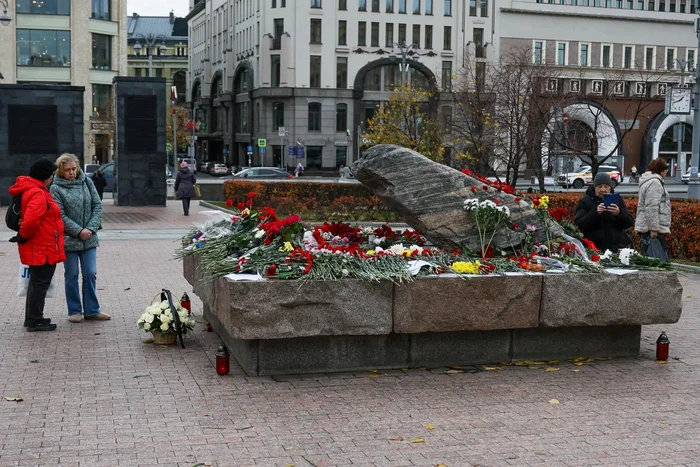 Action against FSB officers. The head of the Human Rights Council called for the removal of the monument to victims of political repression from Lubyanka - Repression, Monument, Lubyanka, FSB, the USSR