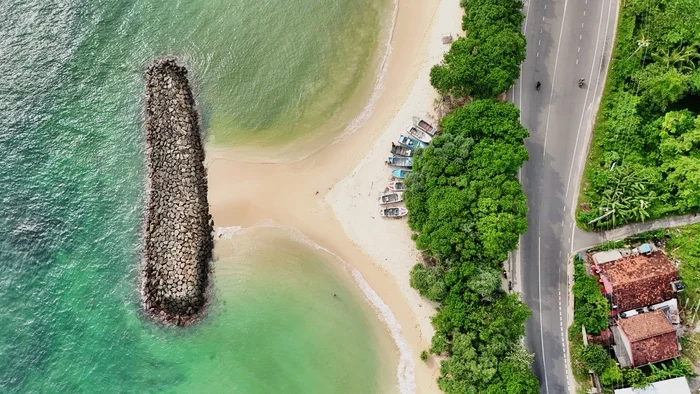 Fisherman's cache - My, Sri Lanka, Travels, The photo, Dji, Beach, Sand, Ocean, Ceylon, Breakwater, Island, A boat, Indian Ocean, Aerial photography, Palm trees