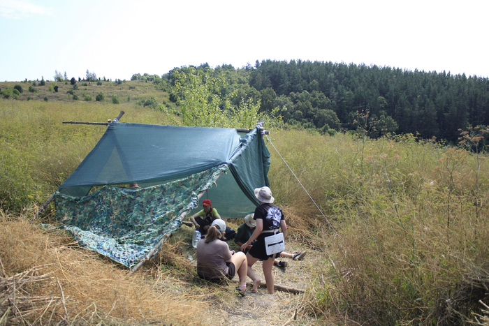 Перерыв копателей. До ближайшей тени почти километр