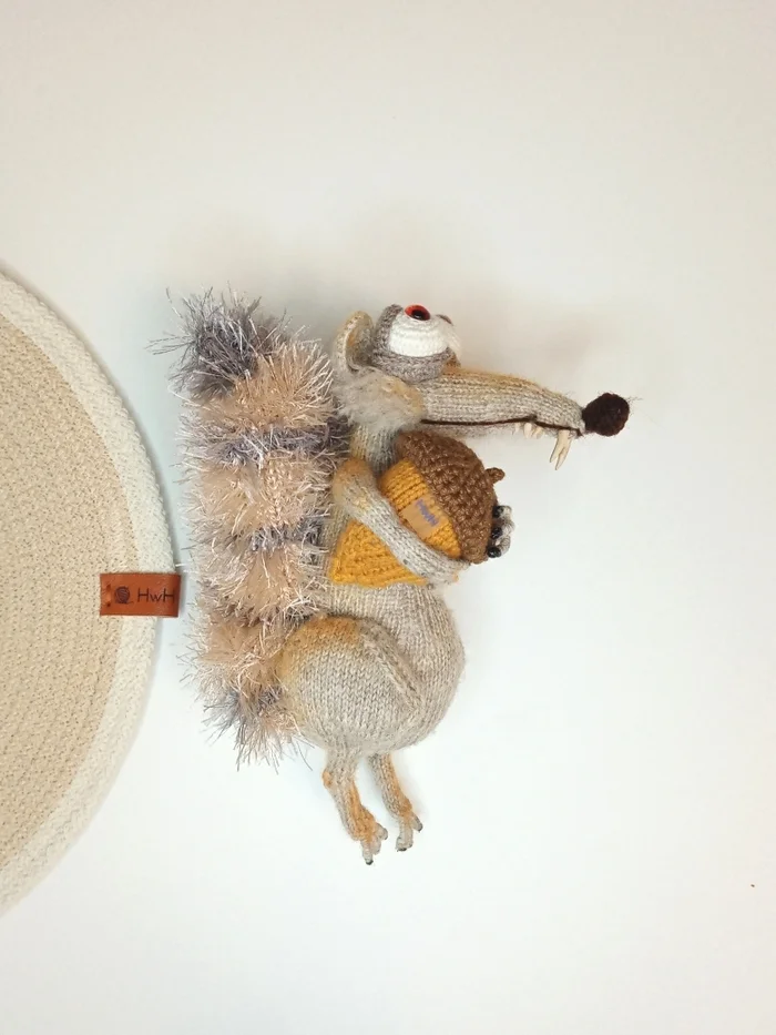 Knitted toy Saber-toothed rat-squirrel Scrat - My, Knitted toys, Amigurumi, Crochet, Author's toy, Soft toy, Presents, Knitting, Toys, Knitting, Video, Vertical video, Longpost