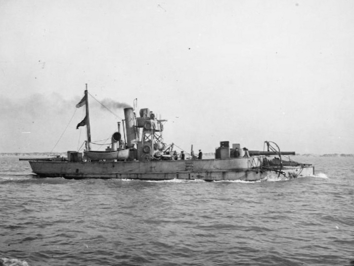      HMS Bustard  Ant,     