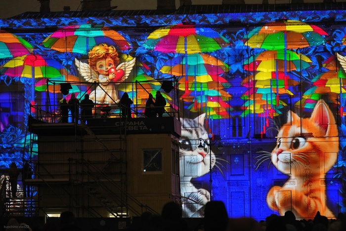 Мультимедийное шоу на Дворцовой