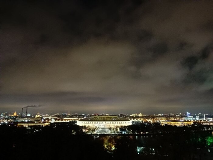 Смотровая площадка, вид через объектив фотокамеры Samsung S5KJN1