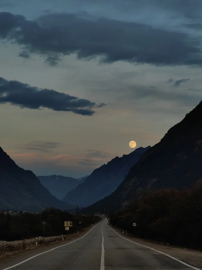 Full moon - My, Nature, Full moon, The mountains, Travel across Russia, North Caucasus, Baksan Gorge