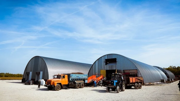 Advantages of a hangar made of profiled sheet for storing agricultural machinery - Storage, Hangar, Yandex Zen (link), Longpost