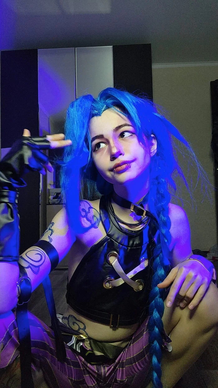 Jinx cosplay!! - My, Arcane, Anime, Cosplay, Cosplayers, Costume, PHOTOSESSION, Vertical video, Jinx, Asian, Fashion model, Bodysuit, Waist, Figure, The photo