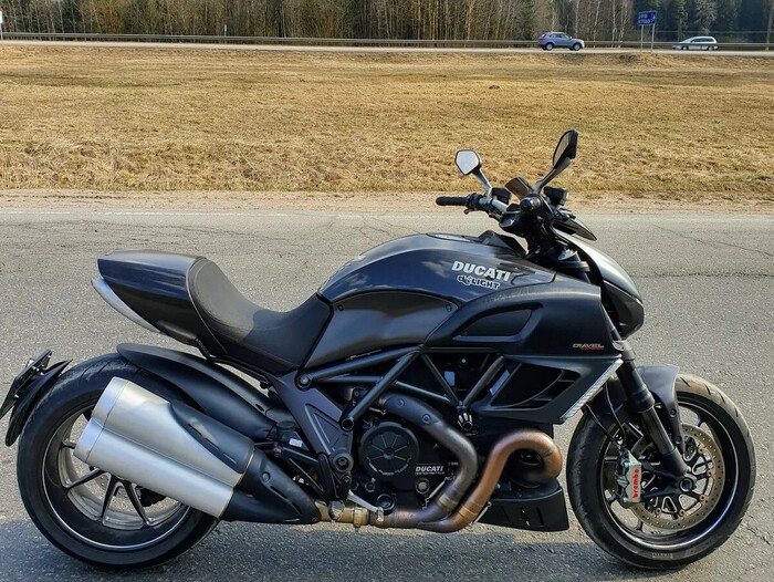 Ducati Diavel 2011