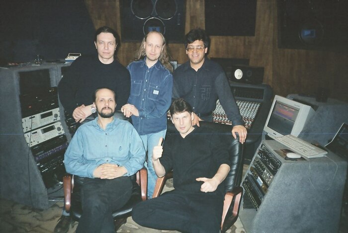    - '' ''        ''  ''   2000 