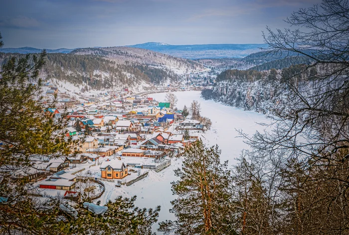 Uralskoe. Houses on the river bank - My, The photo, Canon, Landscape, Forest, The nature of Russia, The mountains, Beautiful view, River, The rocks, River Ai, Chelyabinsk region, Ural