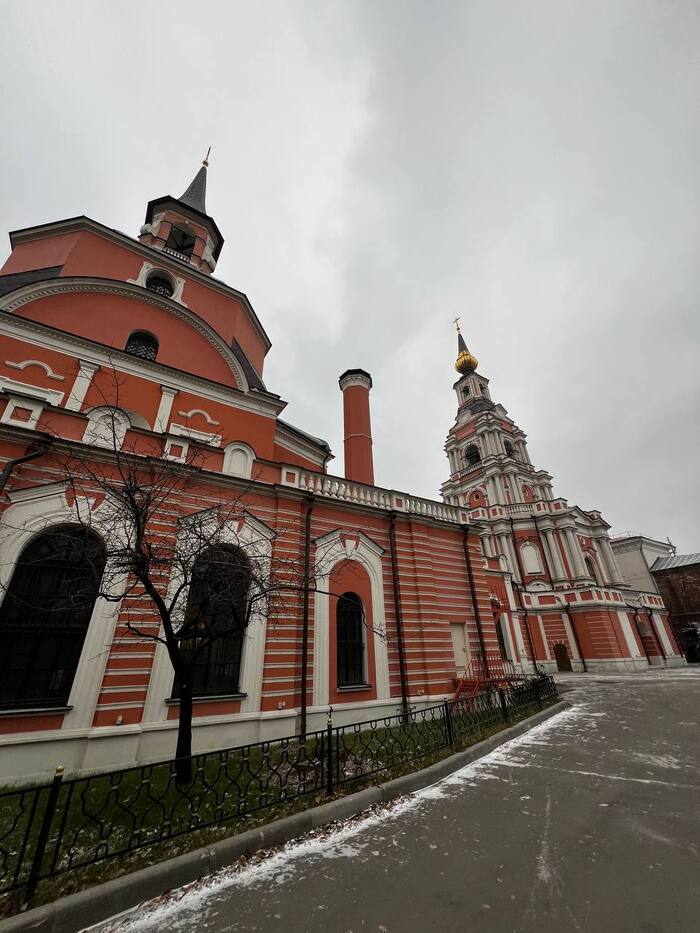 Church of the Apostles Peter and Paul in Novaya Basmannaya Sloboda - My, Temple, sights, Moscow, Architecture, Longpost