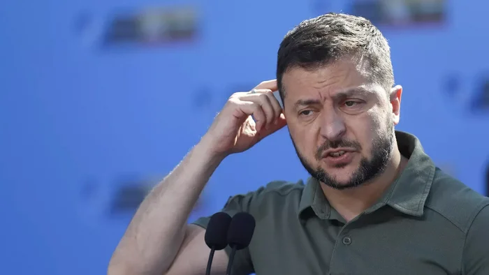 Zelensky's Hard-Effect Mathematics - Politics, Vladimir Zelensky, Entertaining math, Sad humor, Text, Patriot air defense system, Payment