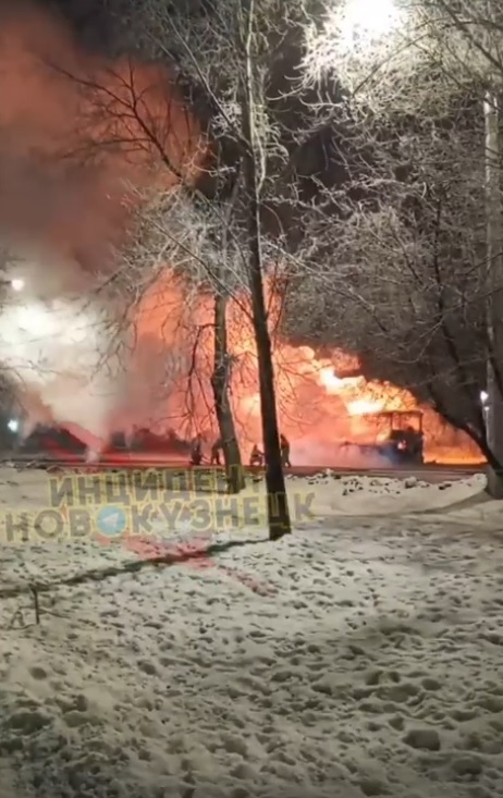 Ну не взорвался же! - Новокузнецк, Автобус, Пожар, Взрыв, ЧП, Власть, Идиотизм, Ситуация