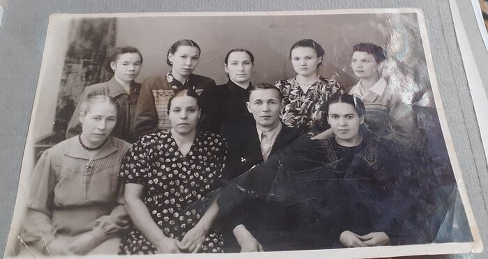 «Мамина бригада, а фамилия директора, не последнего, Шарафутдинов Осман Шайхутдинович». (в имени была допущена ошибка).