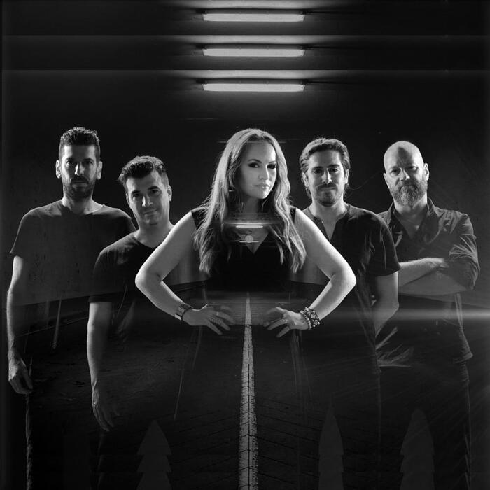 BLACK SUN зашибись группа POWER METAL из Эквадора, я лично от нее балдею, все у них есть - и драйв, и индивидуальность, и мотивы ништяк!