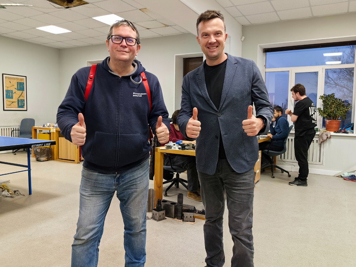 У нас как-то не особо принято хвалить предпринимателей. А я буду