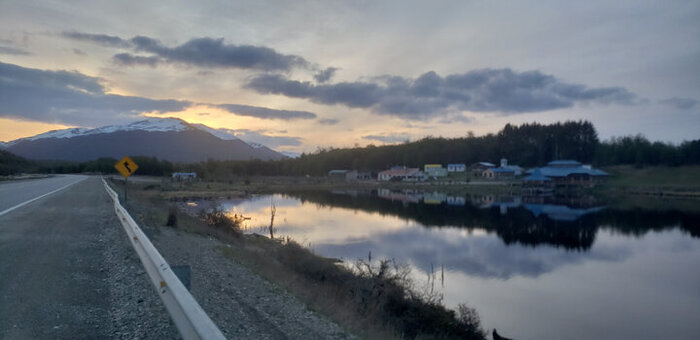 Закат и красивое озеро