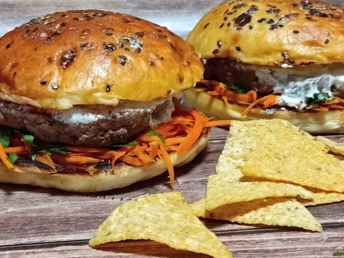 Turkish style burger - My, Recipe, Honey, Zatziki, Burger, Carrot, Turkey, Mint, Mutton, Longpost, Food