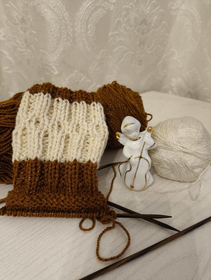 Узор на резинке "соты" из перекрещенных петель