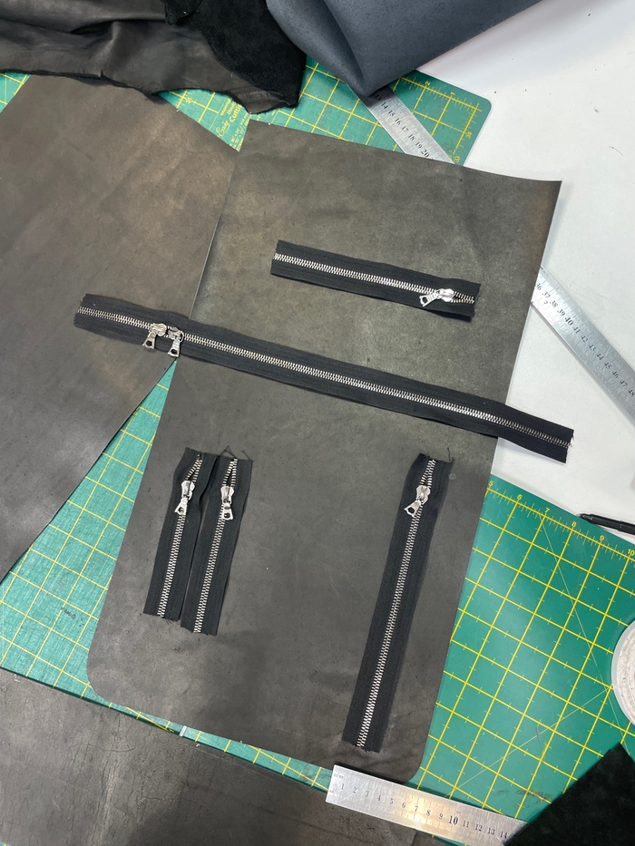 еще один замочек на внутренний карман нашел у себя в закромах