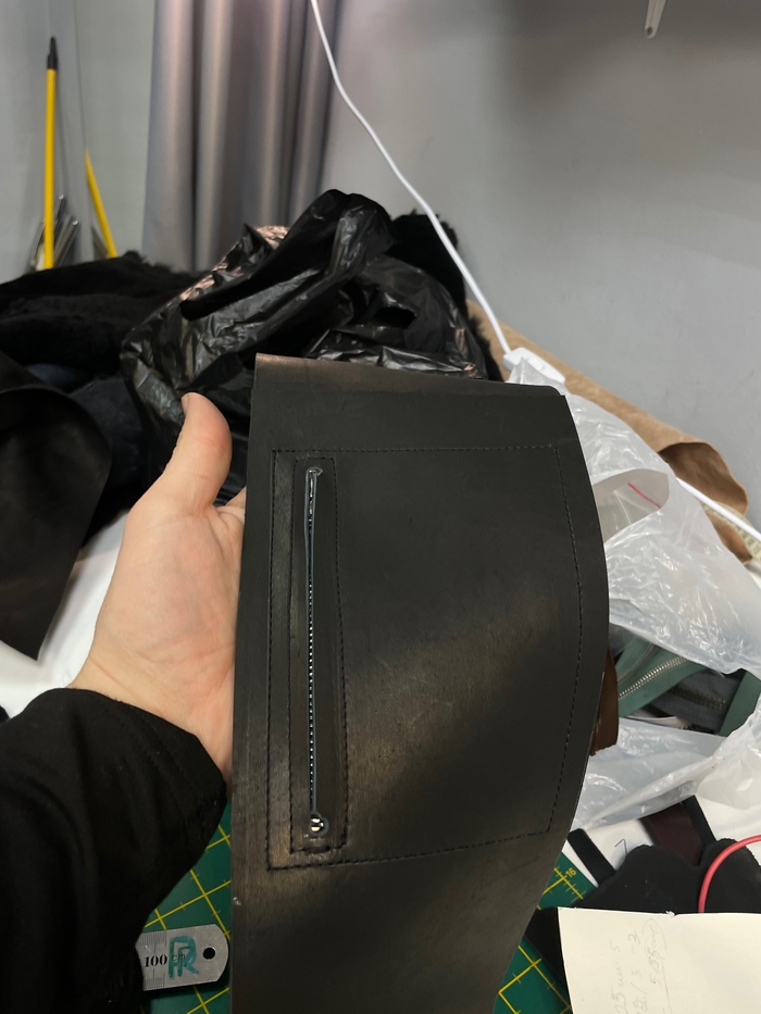 карманы по бокам для мелочей