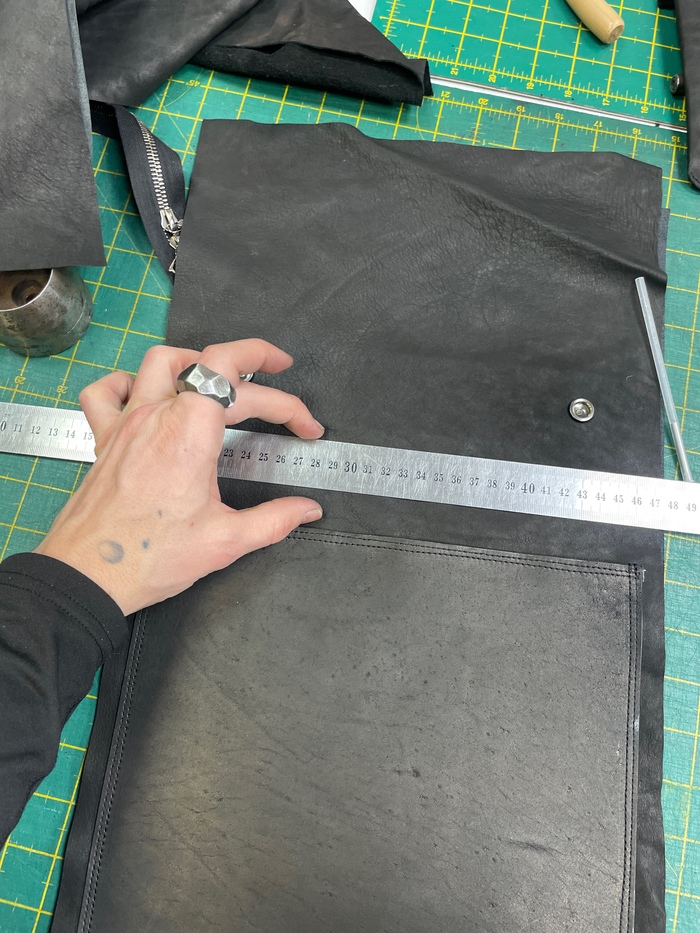 по итогу оказалось что у заказчика ноут выше чем кнопки