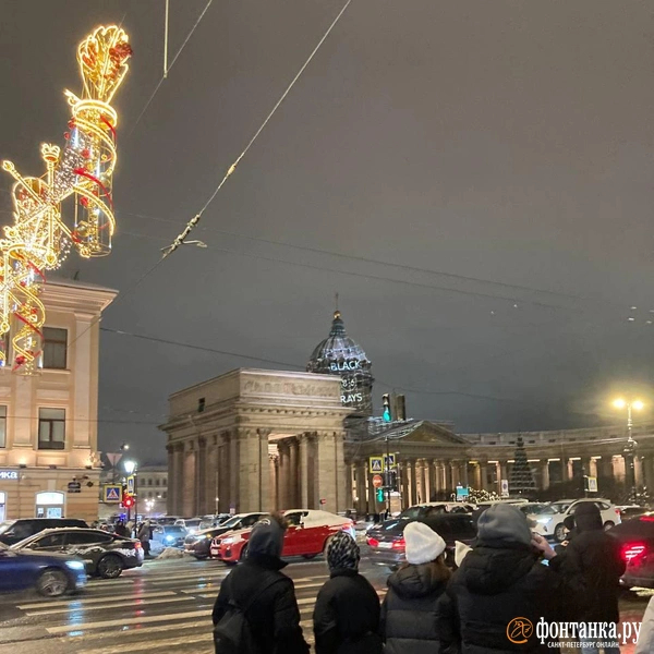 A huge inscription on the Kazan Cathedral attracted the attention of citizens and the police - Kazan Cathedral, Technologies, Religion, Longpost