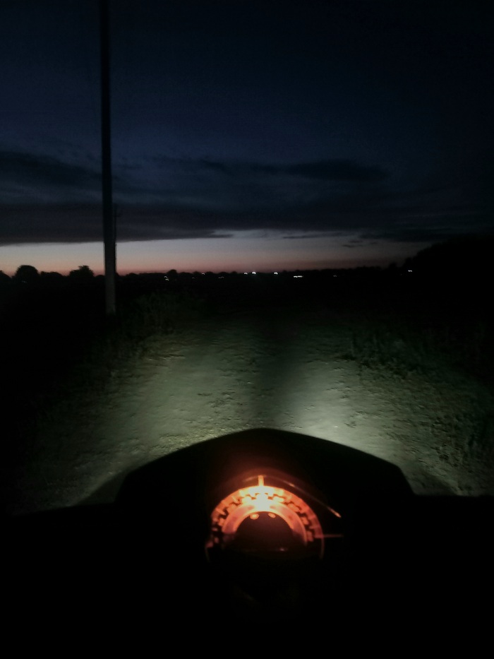 При условии, что здесь установлена нештатная линза от фары 2110. Из-за пятна в центре потом вернул заводскую.