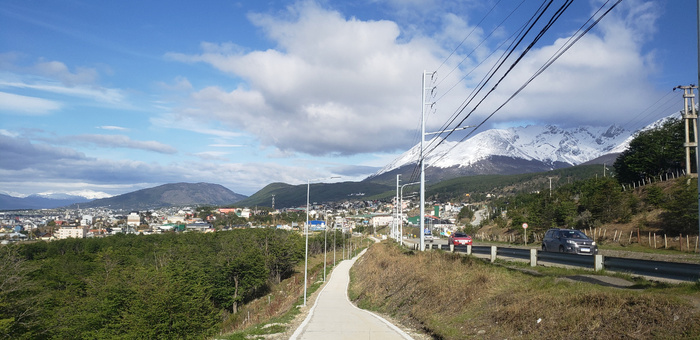 Выезд из города. Повернулся назад попращаться.