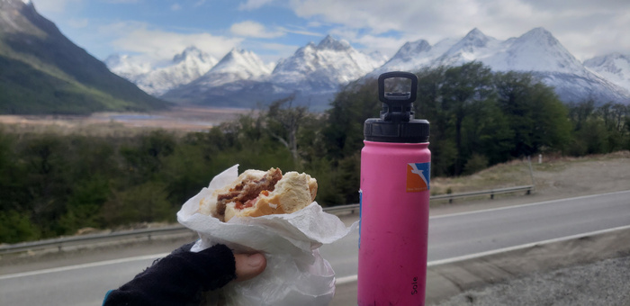 Посмотрел на красоту и поел, совместили приятное с приятным