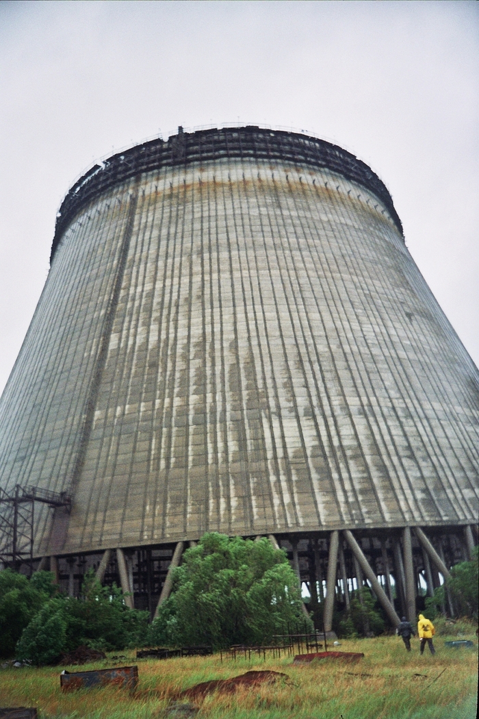 Одна из градирен, которые предназначались для охлаждения блоков третьей очереди, в то время как блоки первых двух очередей охлаждались водой из пруда-охладителя. Мыльница