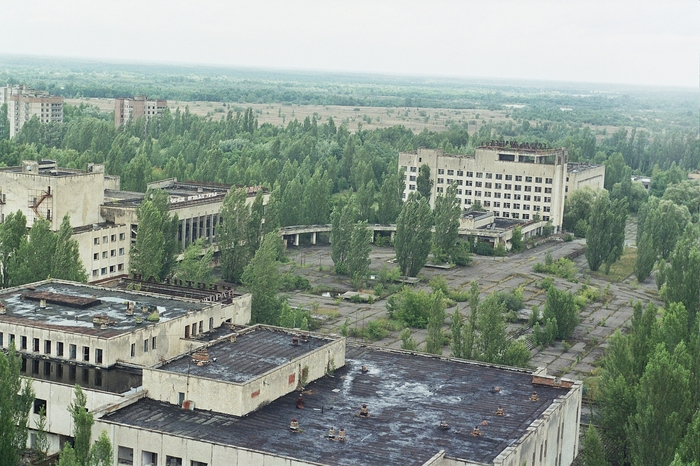 ДК "Энергетик", гостиница "Полесье" и площадь перед ними. Зенит-Е