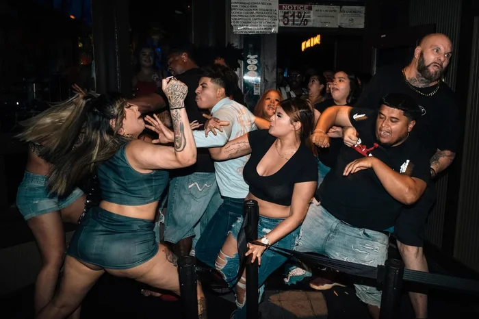 Battle in the bar - Bar, Fight, The photo, Accidental renaissance, Emotions