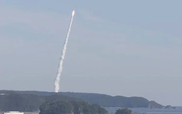 Ракета «Кайрос» взлетает во время своего второго полёта 17 декабря. Источник: веб-трансляция Space One