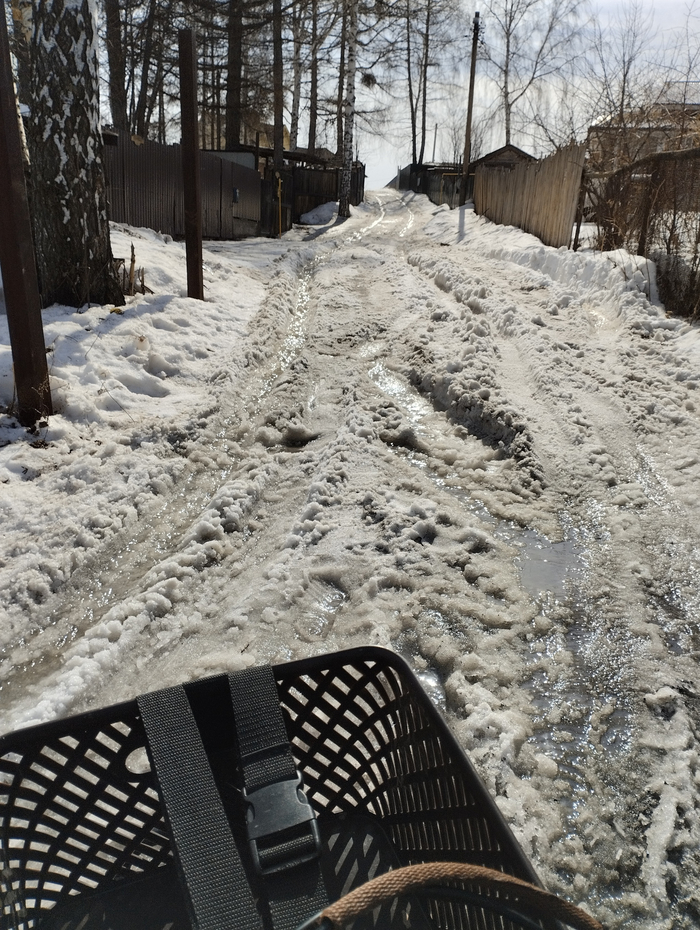 ������� ������ �����. ����� ��� � �������, ����� ���� �� ������ � �������� �����������, ������ - �� ��, ��� � �����, �� � ������, � ������ - �� ������������� ������. � ����� ������� ����������, ������ ��������� ������� �� �������� �������...