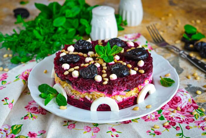 Salad CHINGISKHAN for the New Year - Recipe, Salad, Vegetable salad, Dinner, Ingredients, Beet, New Year's decoration, Telegram (link)