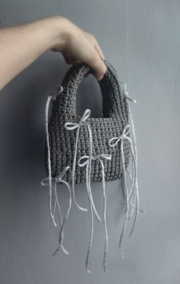 думаю, добавлю внутрь еще и бархатный мешочек (бордо или серый)