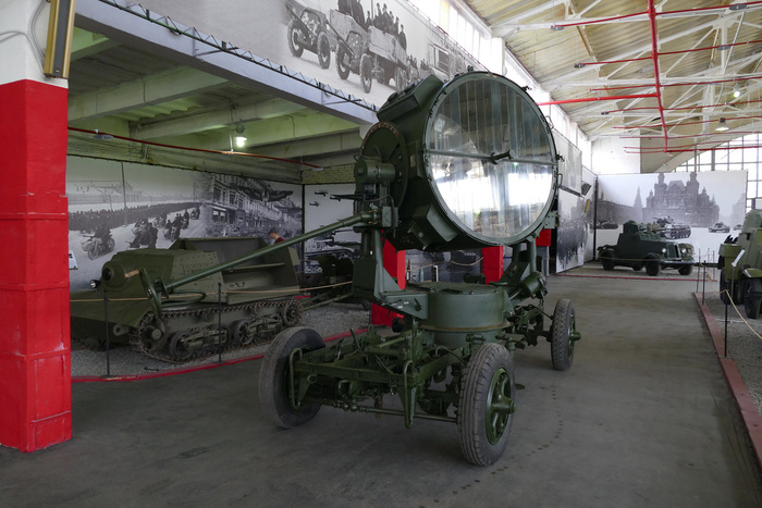 Ныне таких прожекторов сохранлось где-то с десяток.