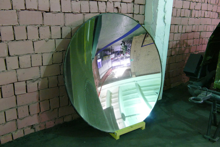 Запасное зеркало.