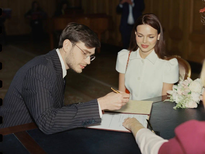 Источник: <!--noindex--><a href="https://pikabu.ru/story/traditsionnyie_tsennosti__yeto_khorosho_no_svadba_v_dubae__luchshe_12159327?u=https%3A%2F%2Fweddywood.ru%2Fsvadba-inflyuensera-natashi-malofeevoy-i-ivana-kovalenko%2F&t=https%3A%2F%2Fweddywood.ru%2Fsvadba-inflyuensera-natashi-malofeevoy-...&h=82d513e369731b5882d7ae4fadc4cb31eae4b701" title="https://weddywood.ru/svadba-inflyuensera-natashi-malofeevoy-i-ivana-kovalenko/" target="_blank" rel="nofollow noopener">https://weddywood.ru/svadba-inflyuensera-natashi-malofeevoy-...</a><!--/noindex-->