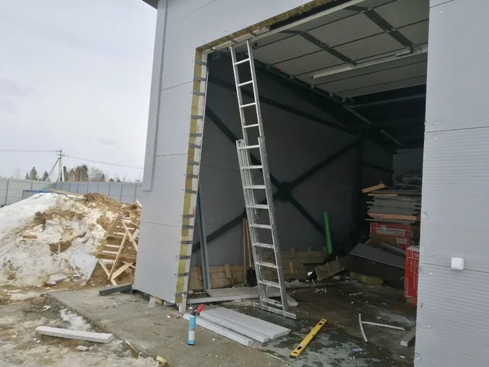 Construction of a car service garage 12x60x4.5m (from design to construction, sequence of works..) - My, Building, Home construction, Garage, Metal structures, Longpost, Builders, Heating, Installation of heating systems, Video, Vertical video