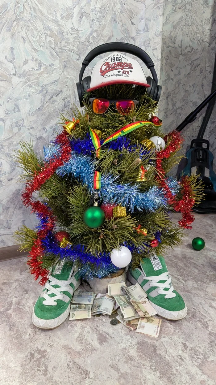 Decorated the Christmas tree for the New Year - My, New Year, Christmas tree, Good mood