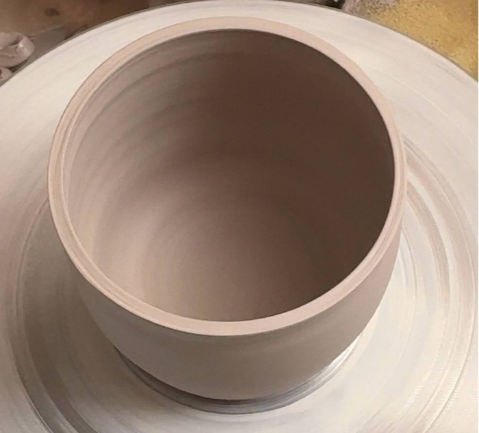 Вытягиваем форму на круге